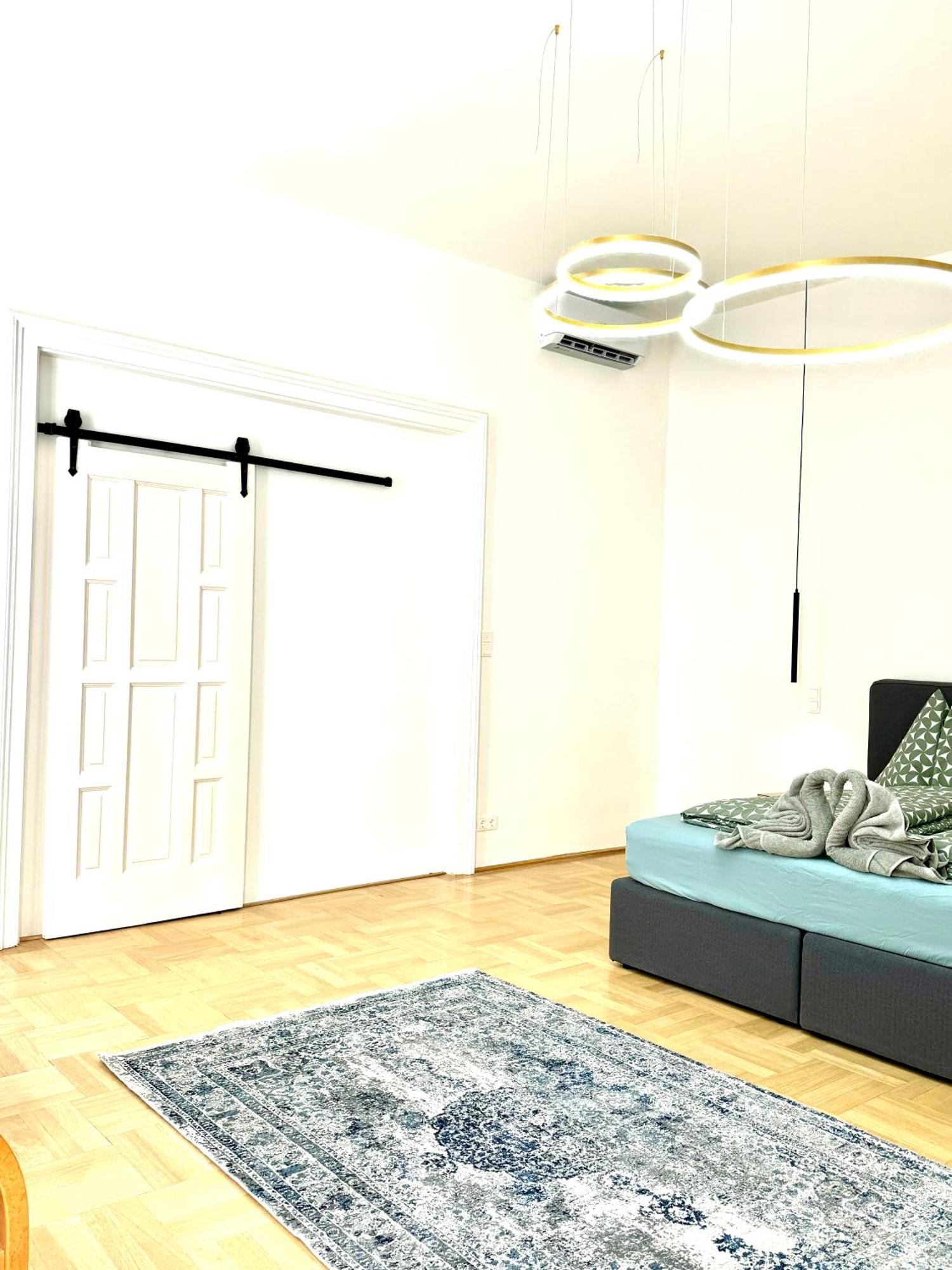Opera Vienna Apartment 145 M2 Extérieur photo
