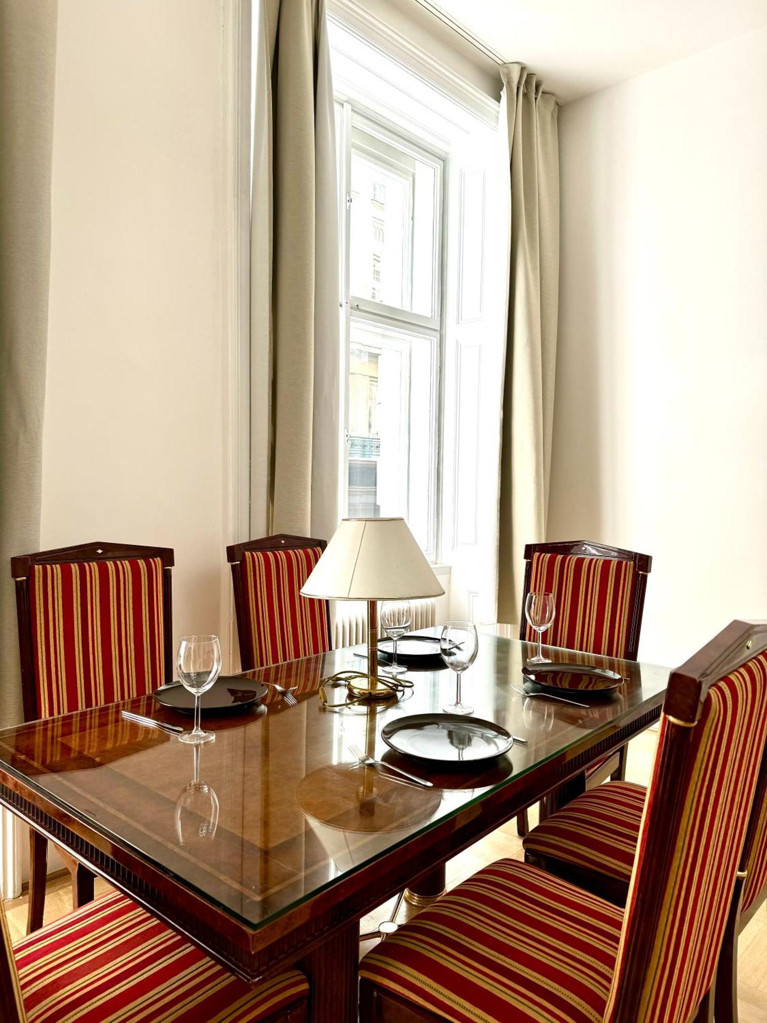 Opera Vienna Apartment 145 M2 Extérieur photo