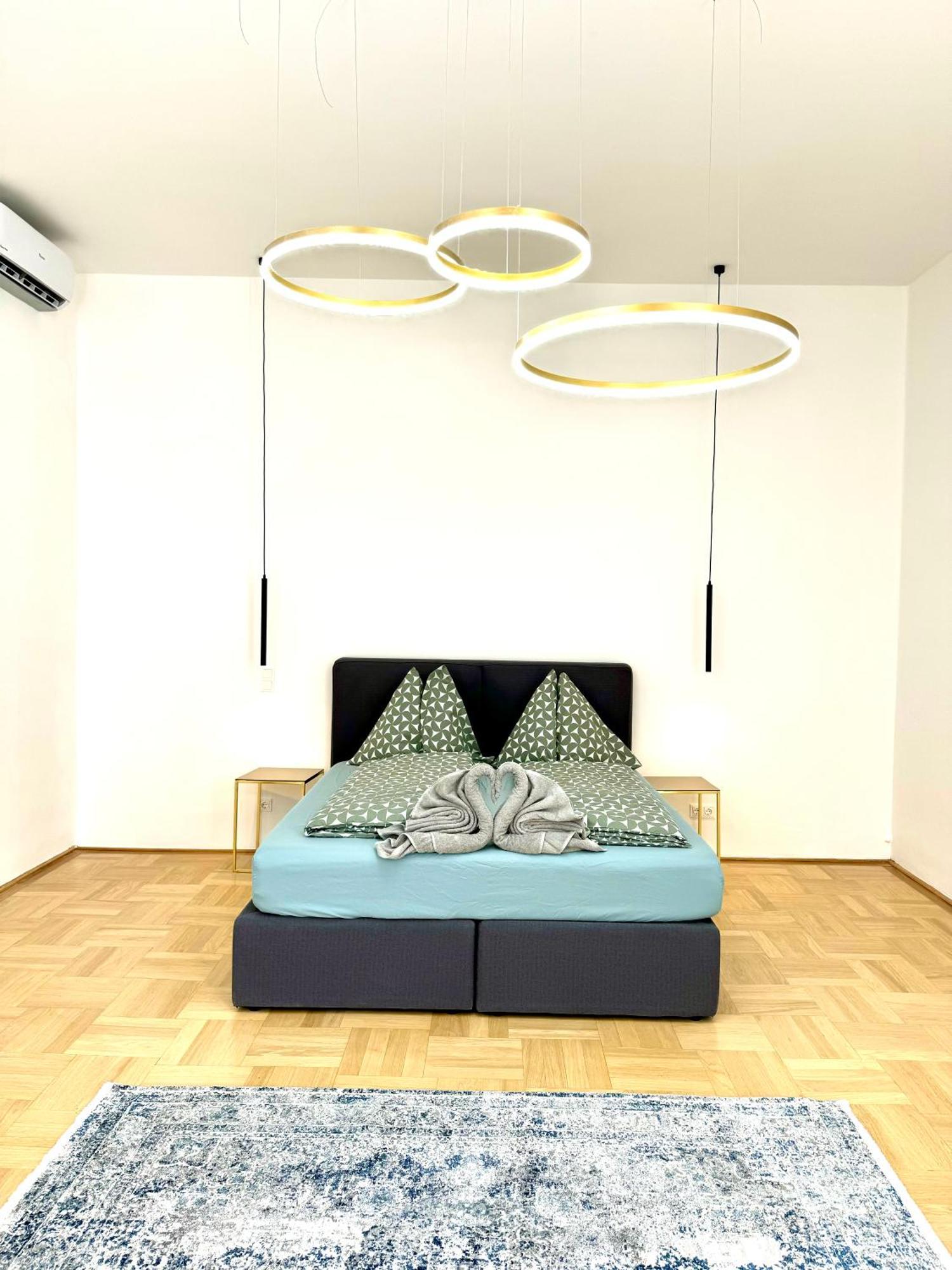 Opera Vienna Apartment 145 M2 Extérieur photo